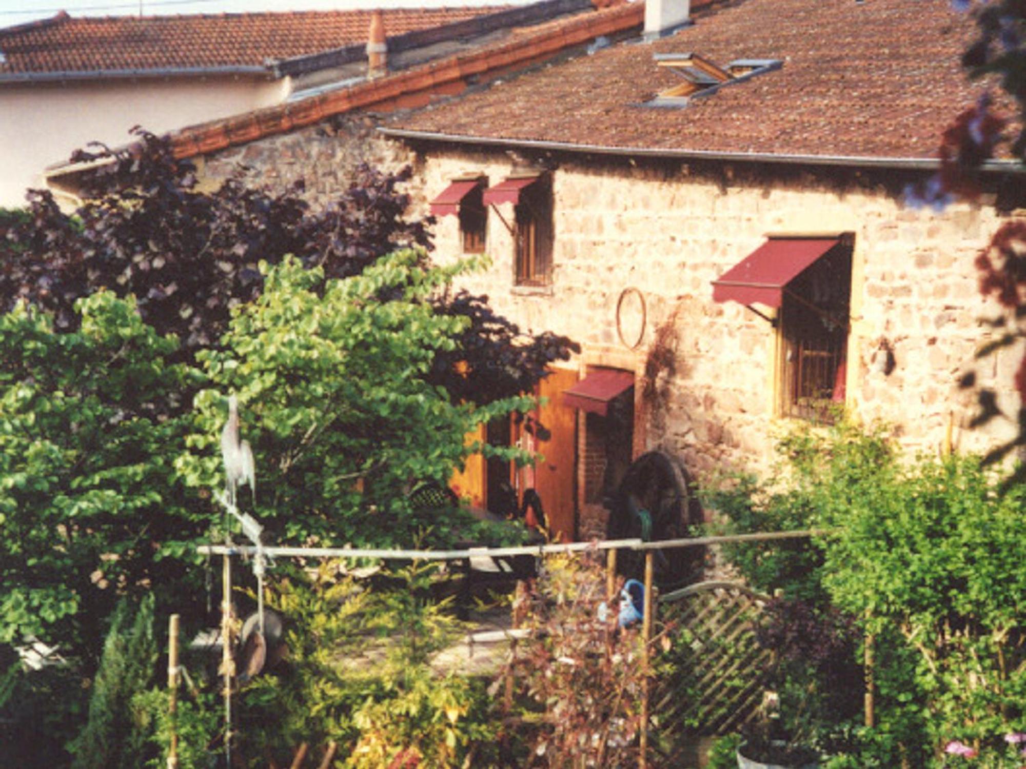 Gite Charmant Avec Jardin Privatif, Proche Sites Historiques Et Activites De Plein Air - Fr-1-496-183 Cuinzier Exterior photo